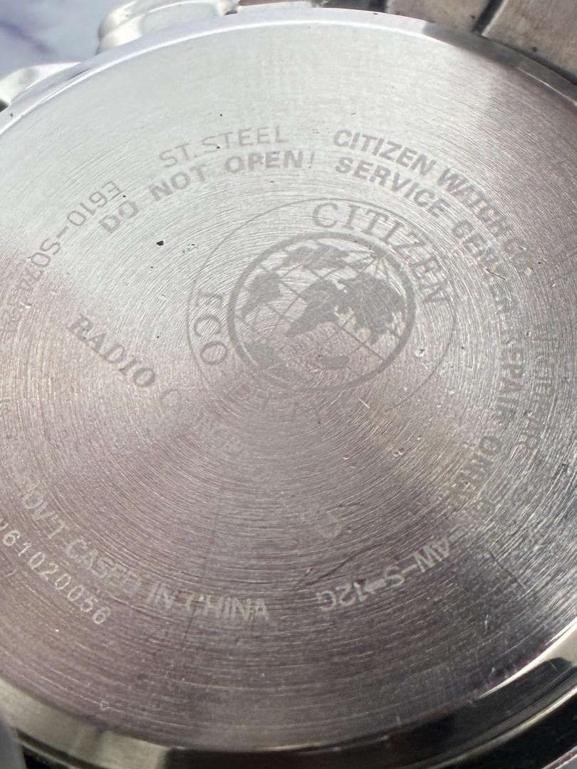 CITIZEN　エコドライブ 電波ソーラー　クロノグラフ　E610　ベゼルキズ有