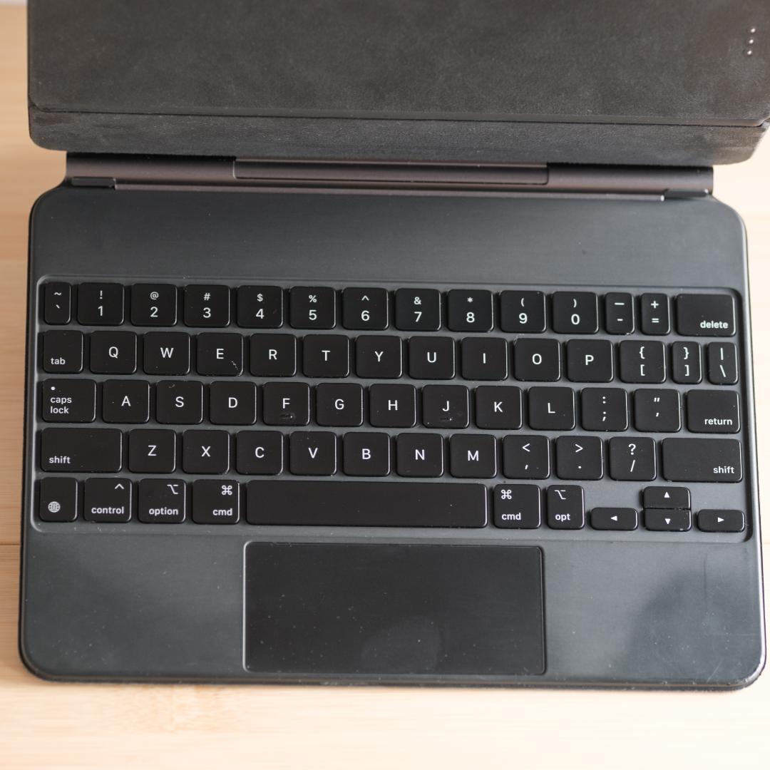 11インチ iPad用 初代 Magic Keyboard 英字配列 中古