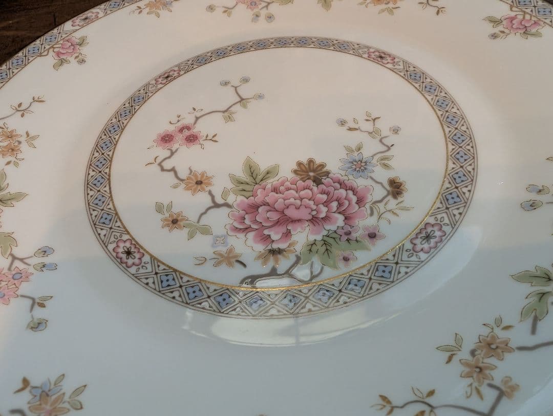 ロイヤルドルトン　カントン　20.5㎝×３枚