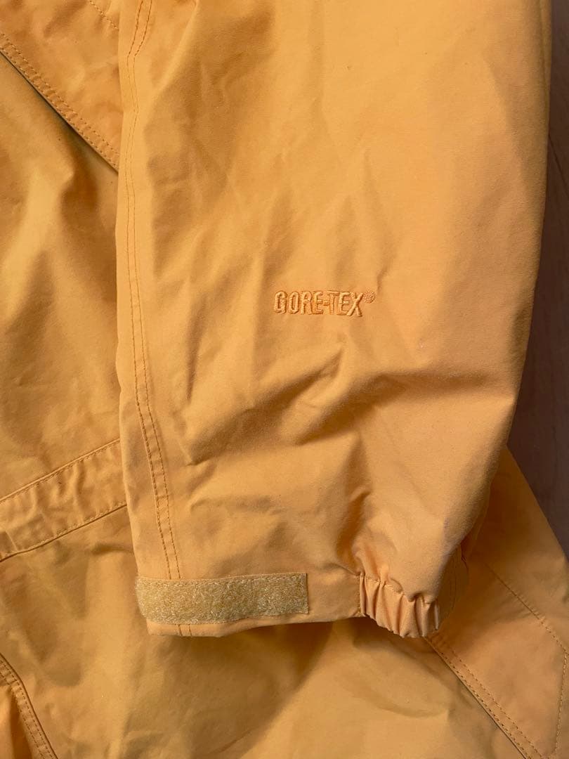 patagonia マウンテンパーカー　パタゴニア