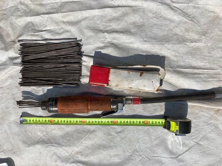 エアータガネ機　替え刃付き　エアーニードル