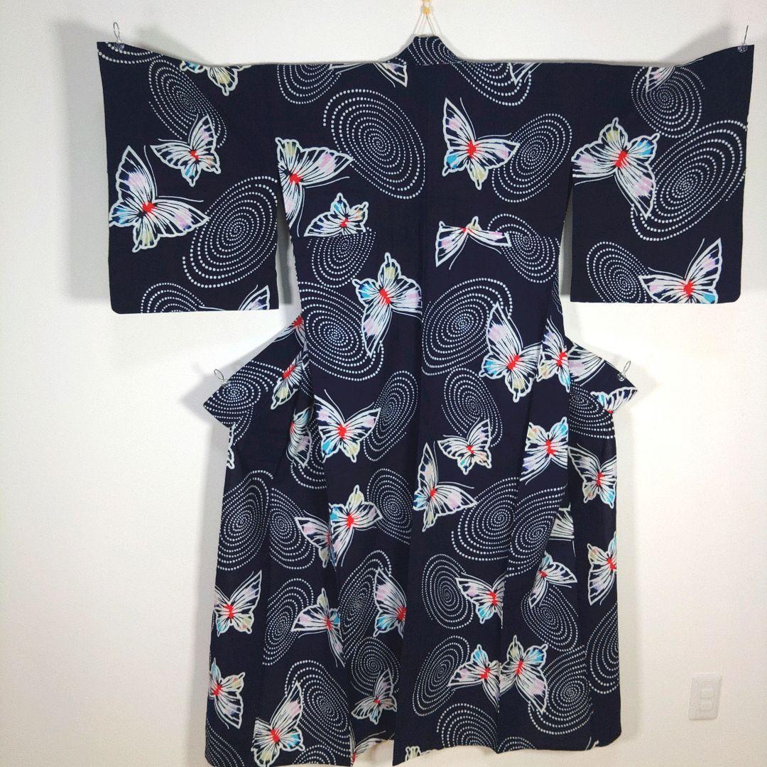 レトロ　浴衣セット　140cm　女の子　蝶々　ネイビー　兵児帯　新品　赤　巾着