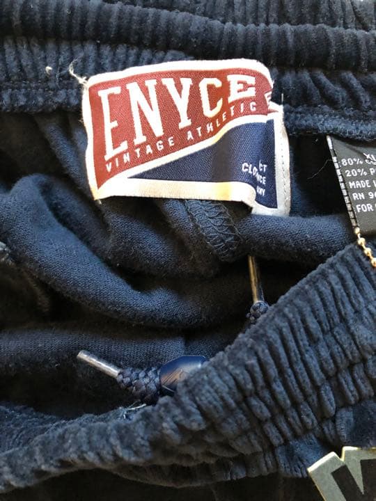 エニーチェ　ベロアパンツ