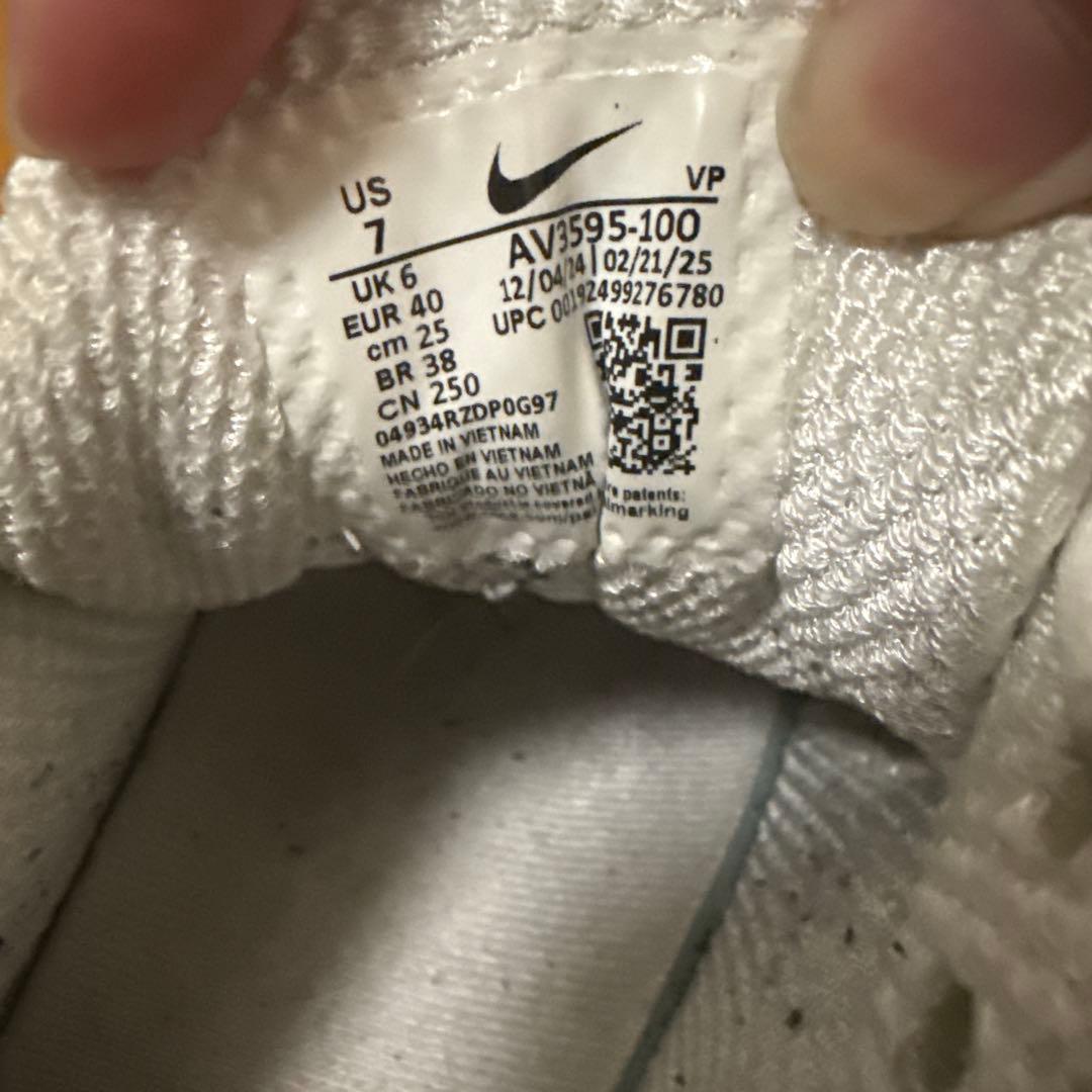 Nike shox スニーカー