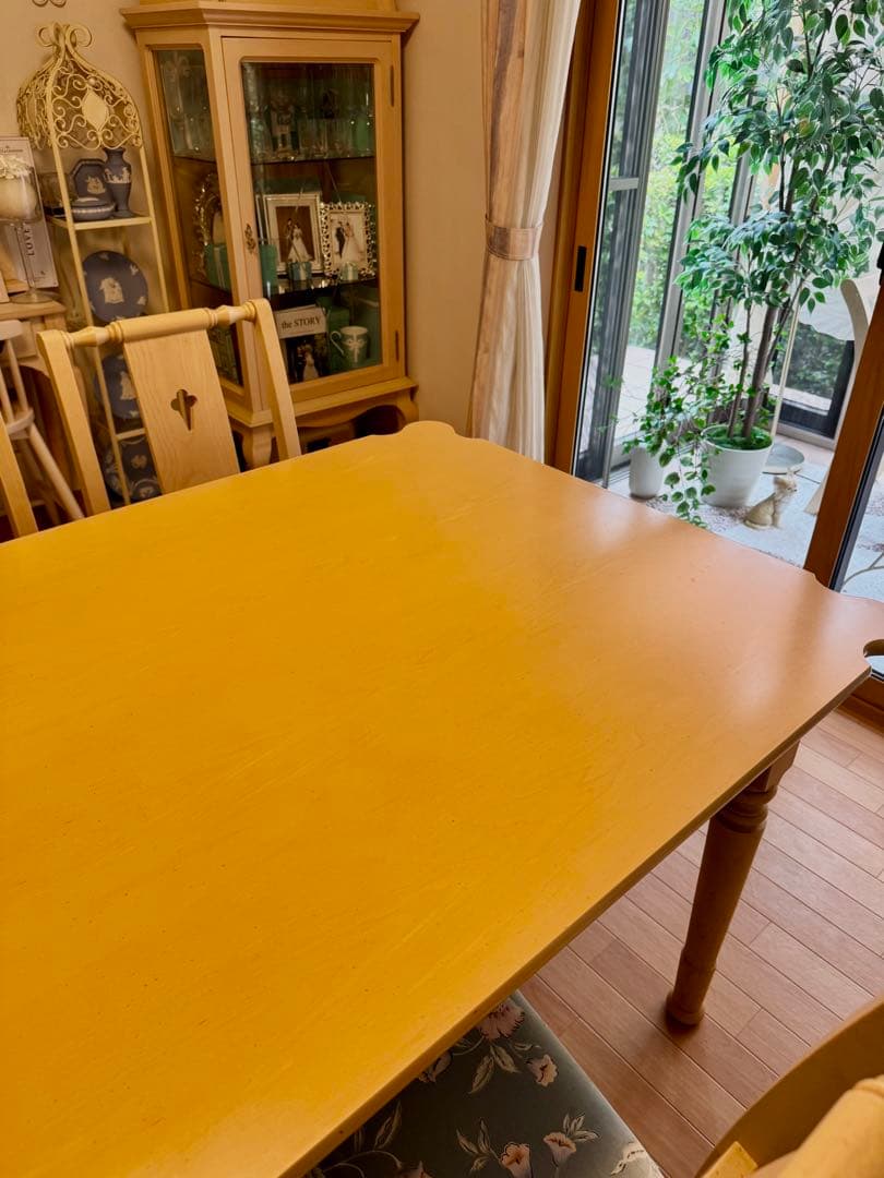 希少♡リンホーリンダイニングテーブル