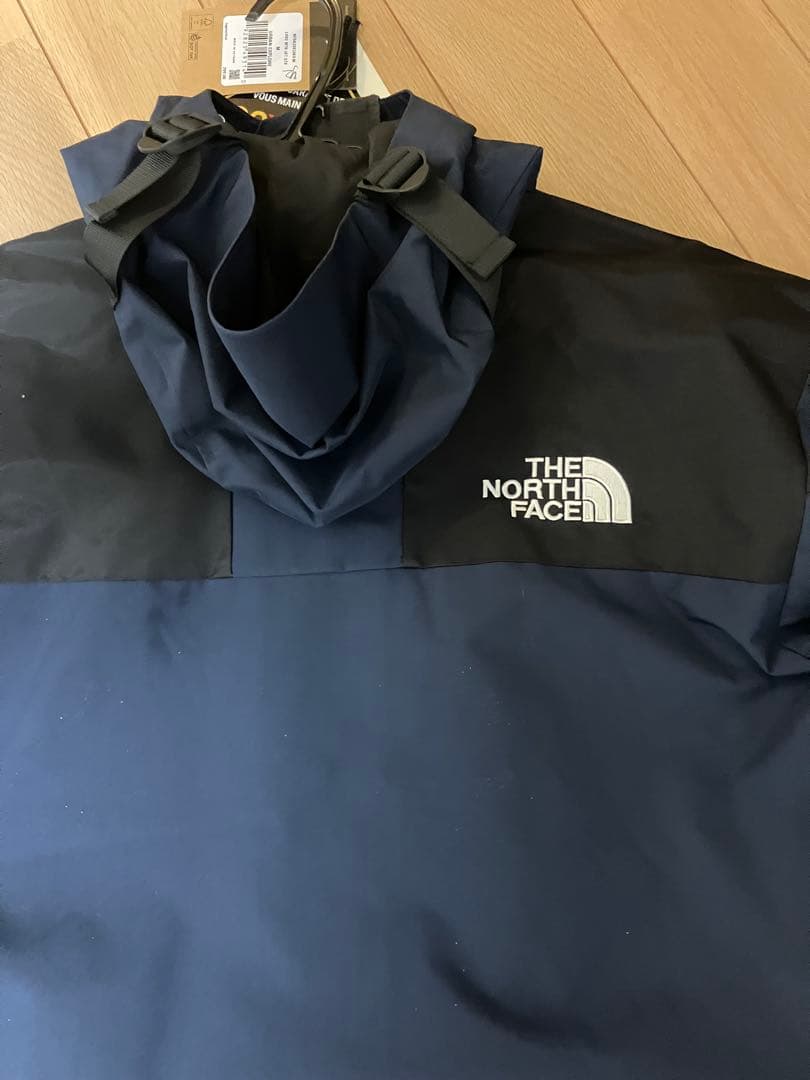【海外限定】ノースフェイス　ゴアテックス　マウンテンジャケット　M　紺