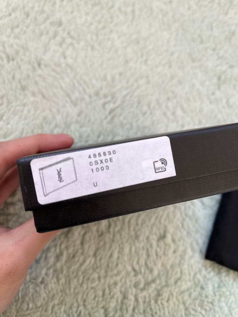 SAINT LAURENT ブラック 二つ折り財布　マネークリップ