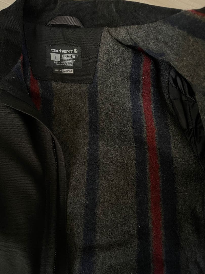 カーハートデトロイトジャケット