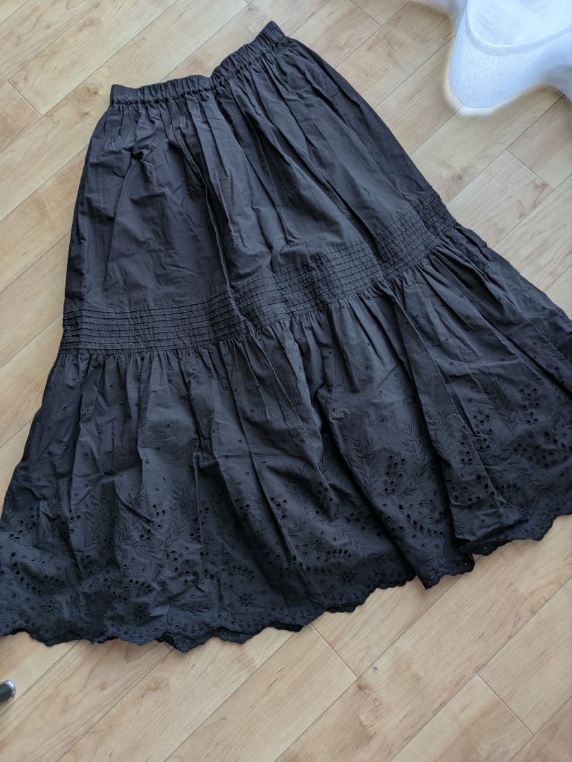 スピックアンドスパン　エンブロイダリースカート38