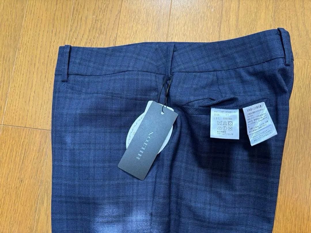 HILTON ネイビー チェック柄 パンツスーツ3点セット11号 試着のみ