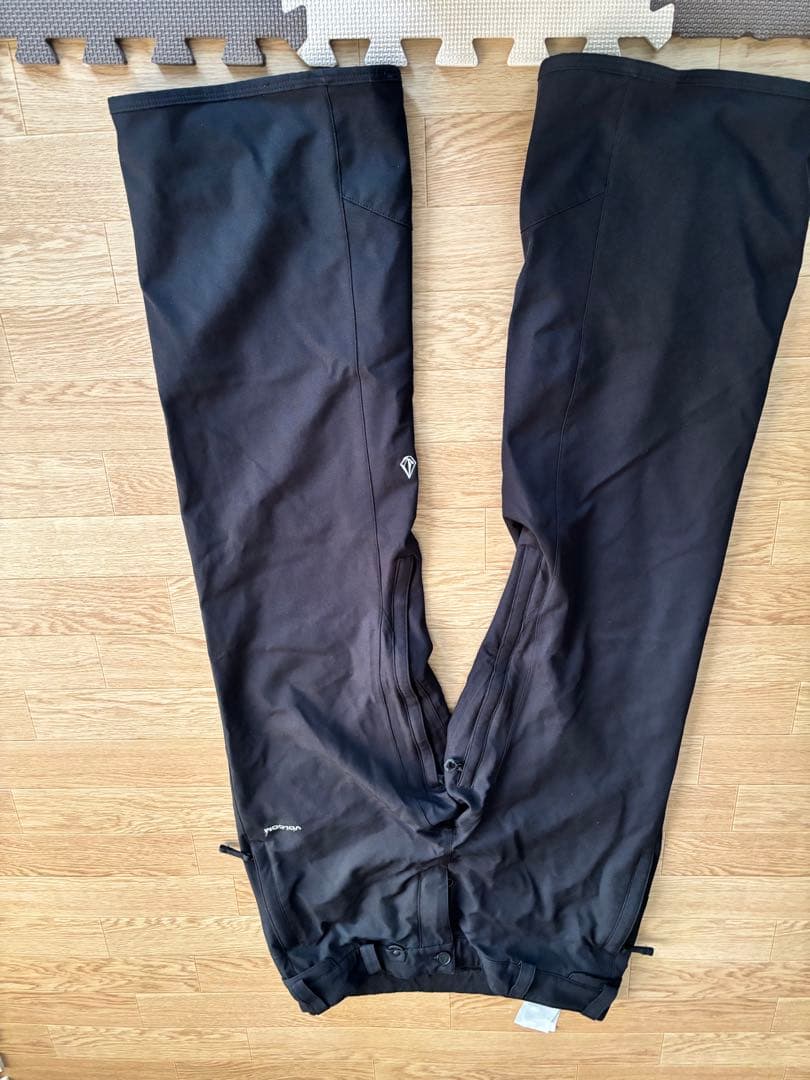 VOLCOM スノーボードウェア上下セット