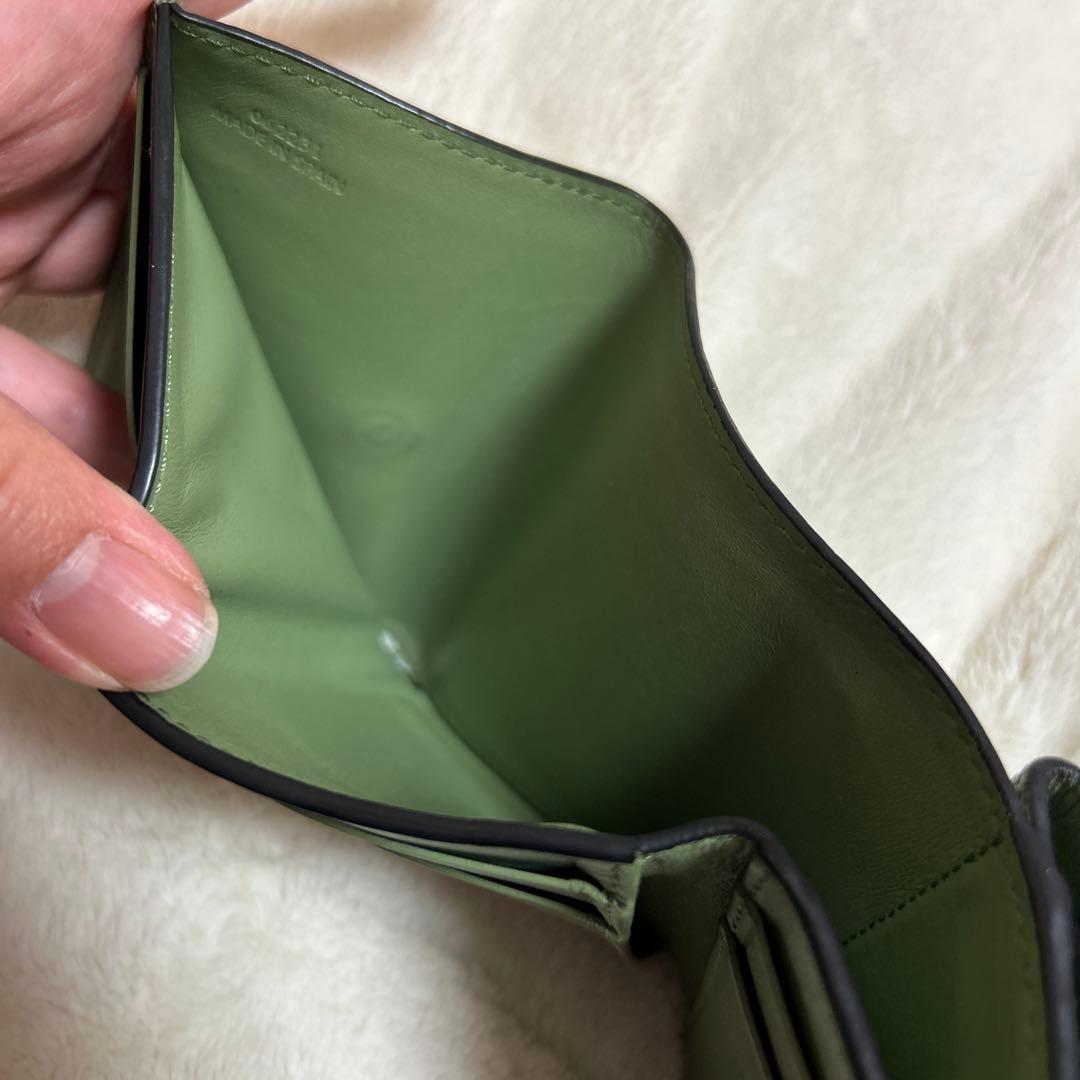 オリーブグリーン 三つ折り財布 レザー