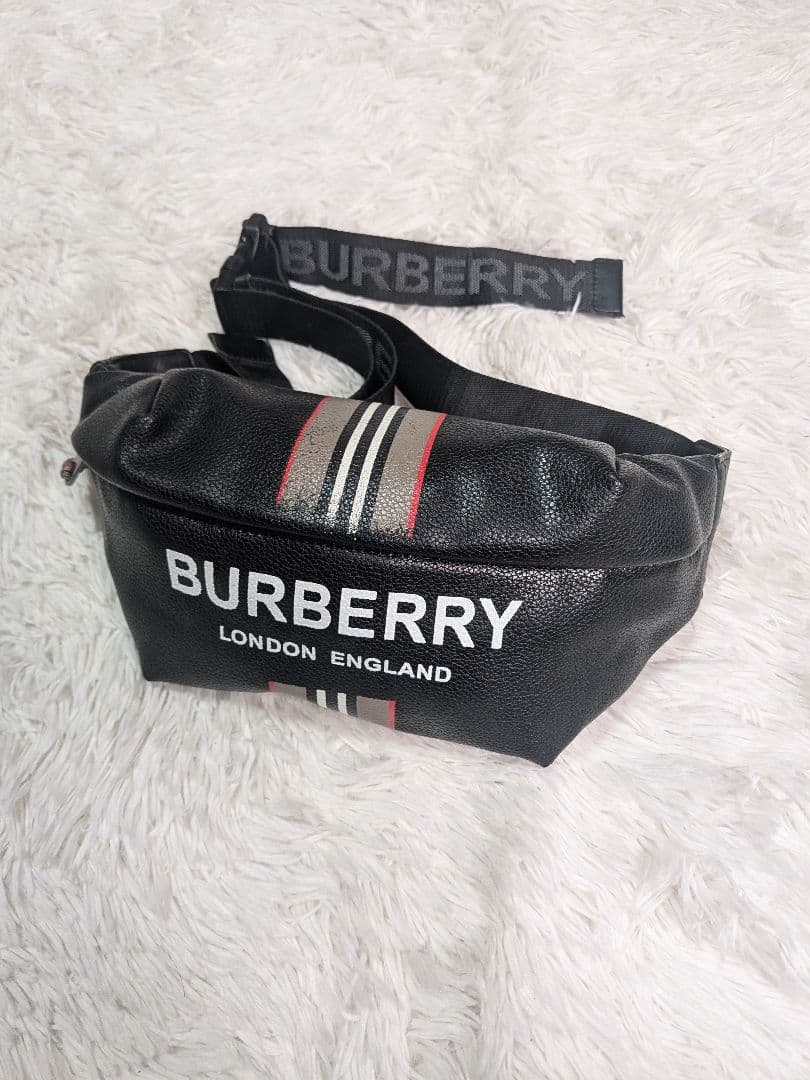 BURBERRY ボディバッグ レザー