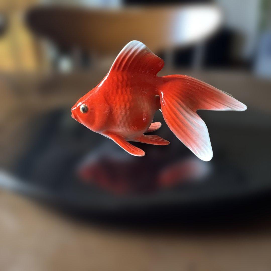 ノリタケ　金魚　台座付き オールドノリタケ　ボーンチャイナ