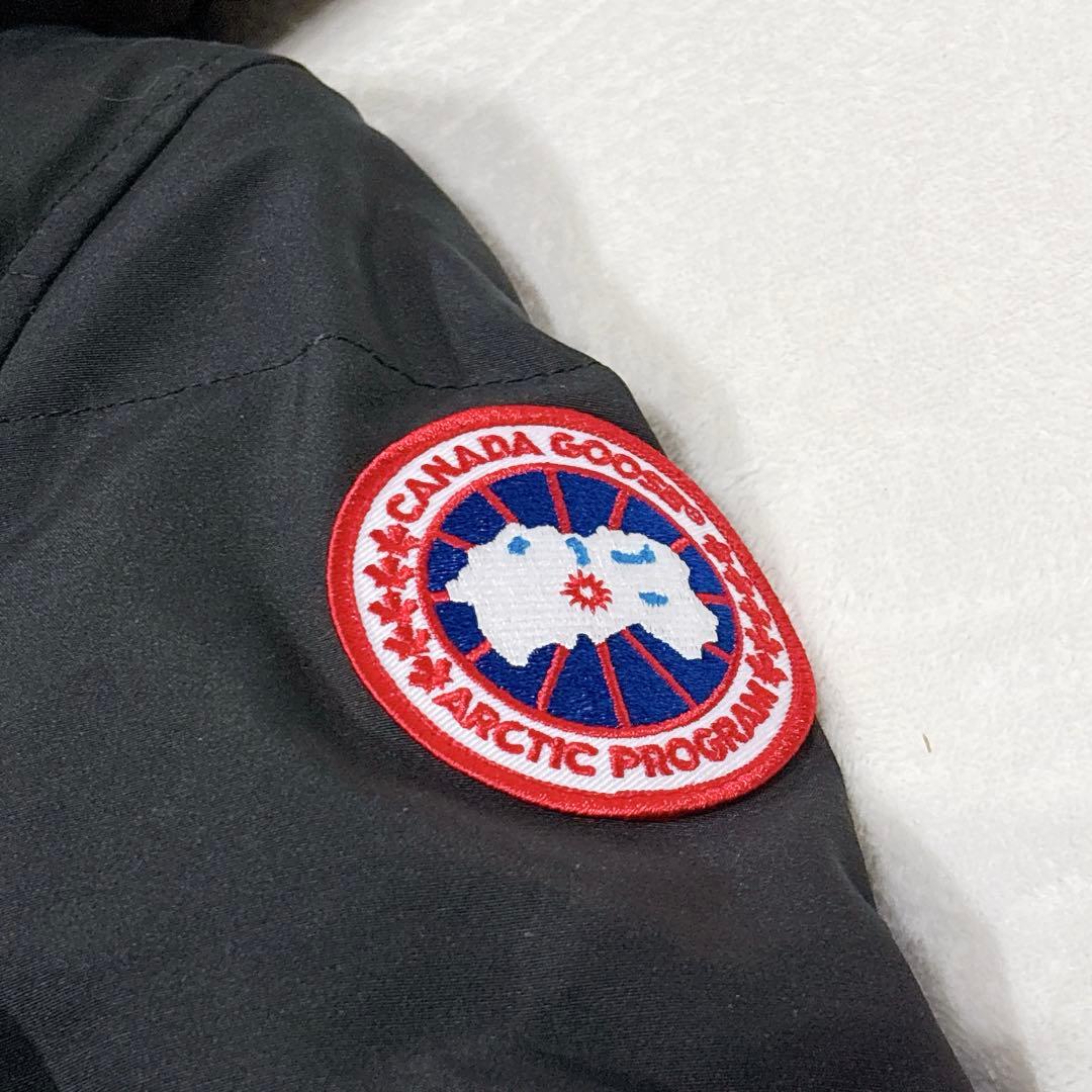 ほぼ未使用✨　カナダグース　ダウンジャケット　ブラック　M