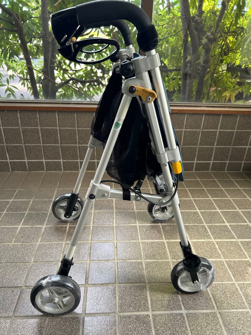 【美品】ブルーのバック付き歩行器　シルバーカー　ヘルシーワン