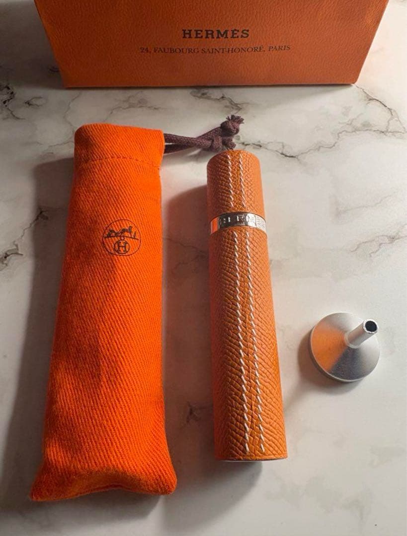 プレゼント品♪新品未使用！HERMES エルメス　レフィラブル　アトマイザー