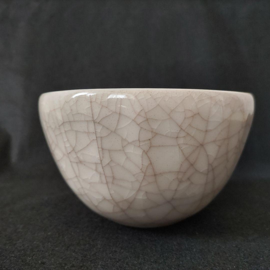 川瀬忍　白い青磁　瓊瓷茶碗「天晴(目偏)」　個展作品　中古品