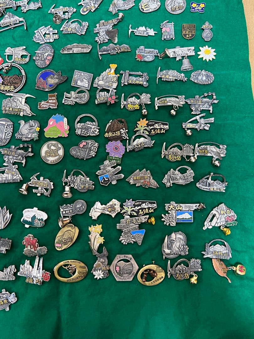 山　ピンバッジ 約100個セット