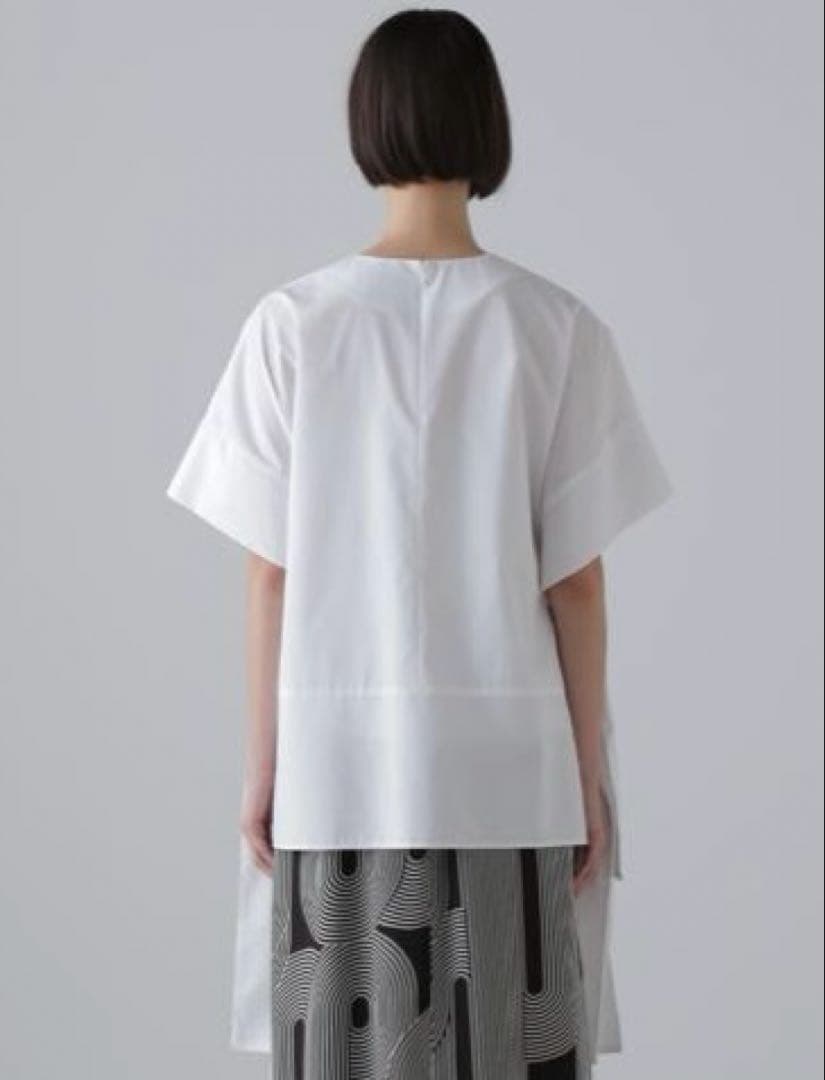 ADORE 新品未使用タグ付ブラウス　店頭販売中