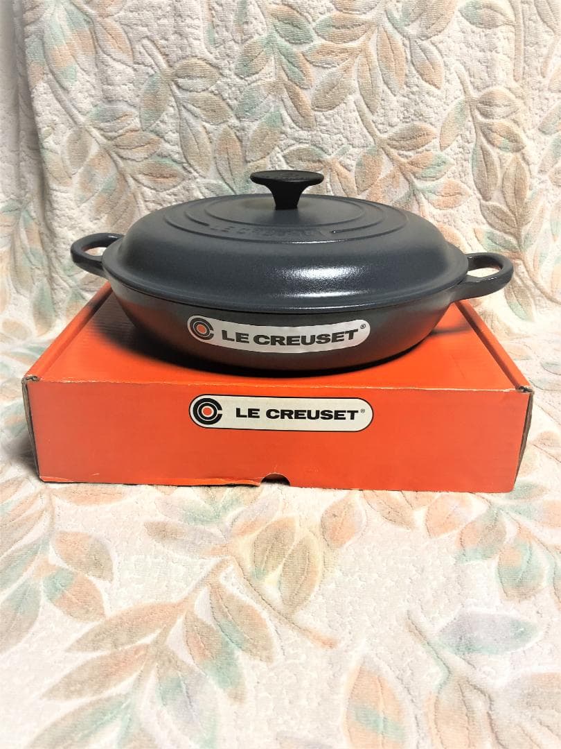 【希少品】ルクルーゼ鍋２６ｃｍビュッフェ・キャセロール Le Creuset