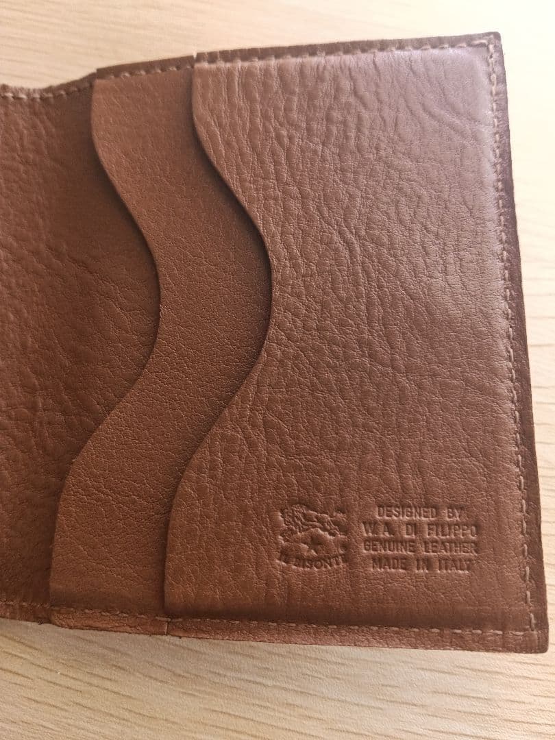 イルビゾンテ　財布　イタリア製　牛革　小銭入れあり　クリーム付