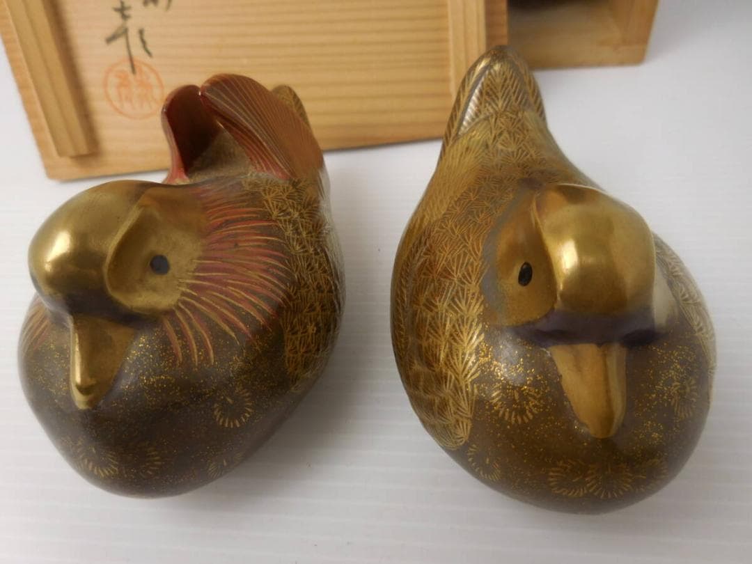 象彦　陶器製　鴛鴦（おしどり）の置物