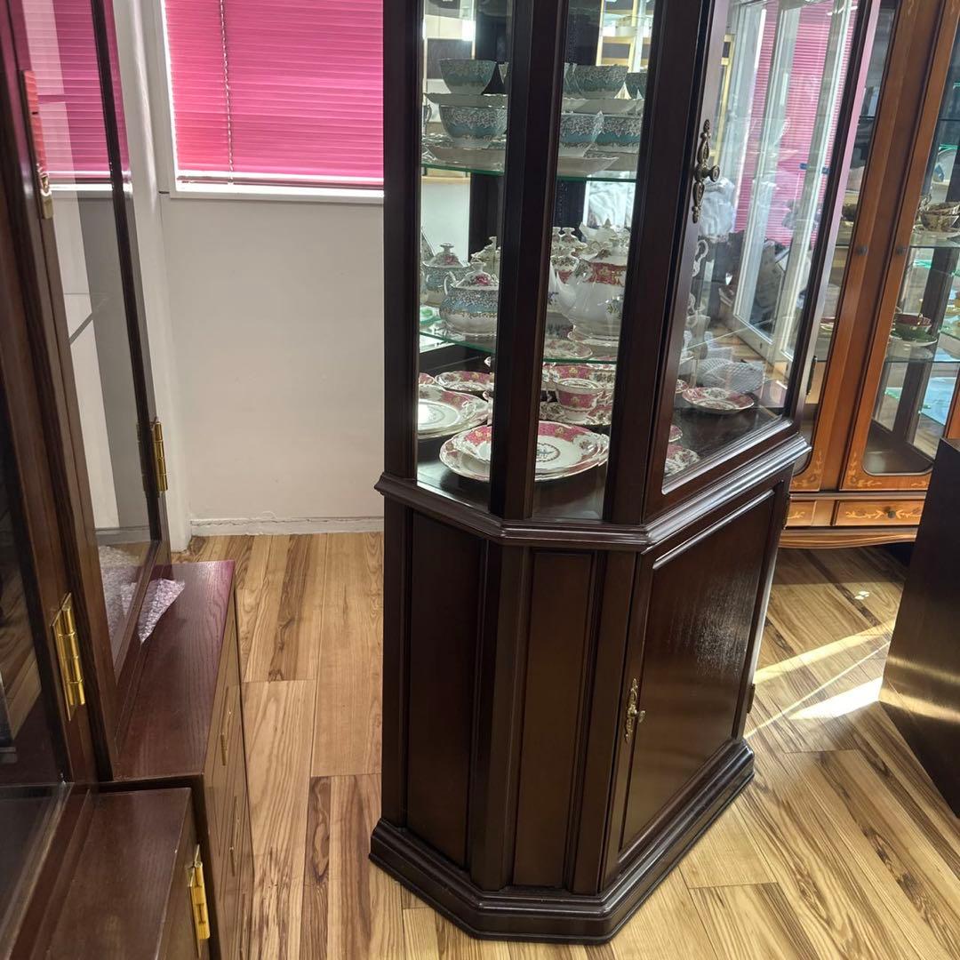 富士ファニチア 天井照明付き 飾り棚 コレクション ディスプレイ ショーケース