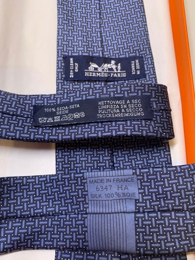 【新品未使用】HERMES ネイビー シルク ネクタイ　定価66900円