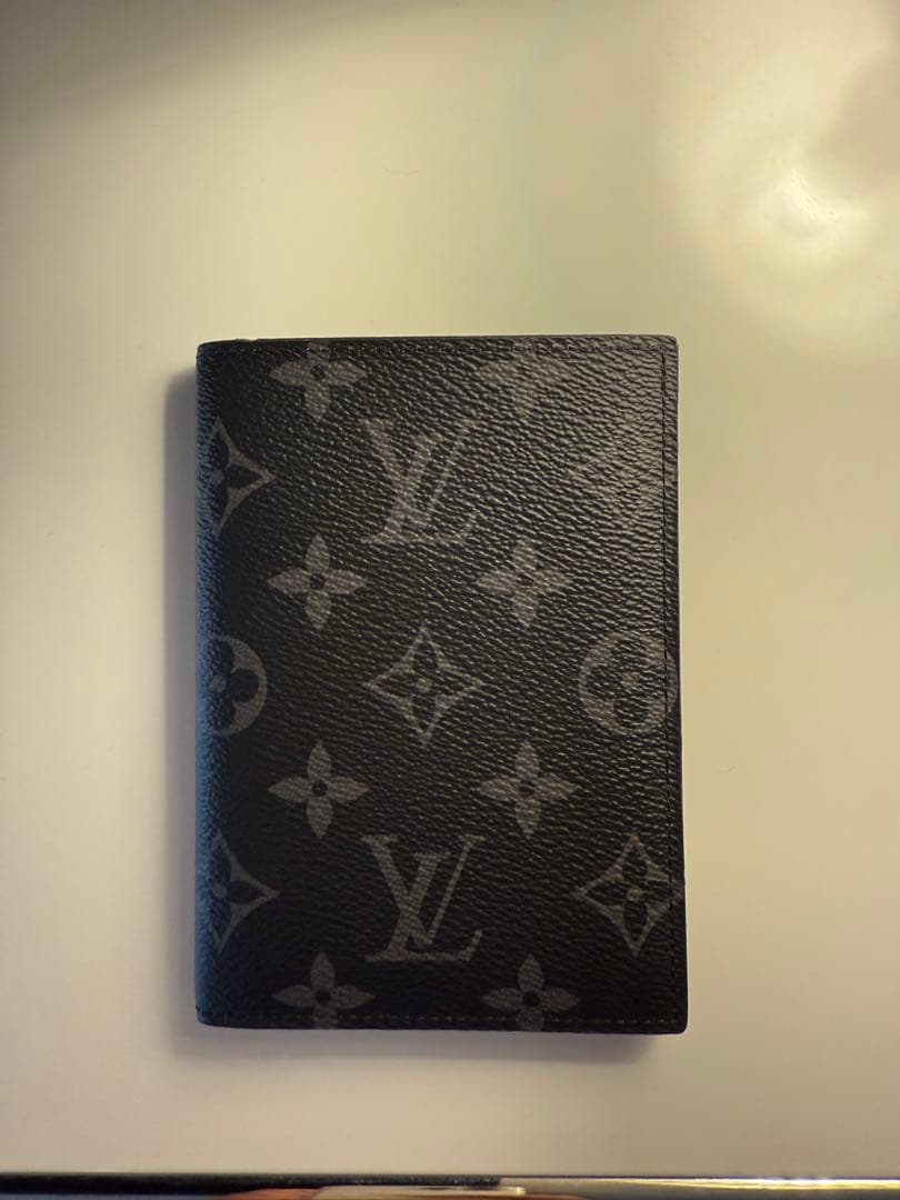 Louis Vuitton ブラック パスポートケース