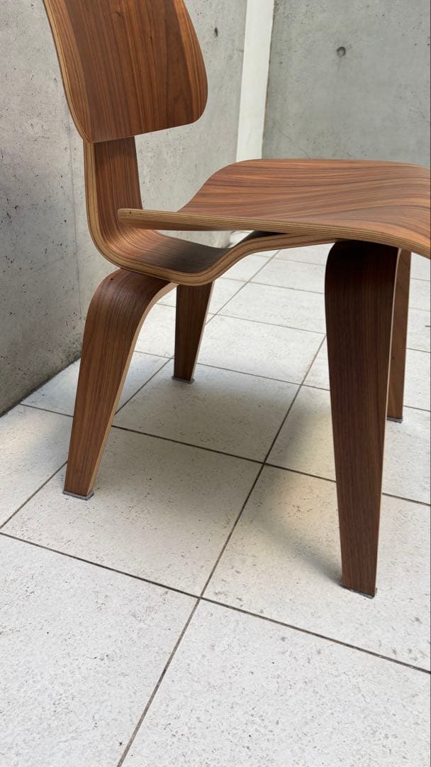 椅子 Herman Miller Eames Molded Plywood Chair