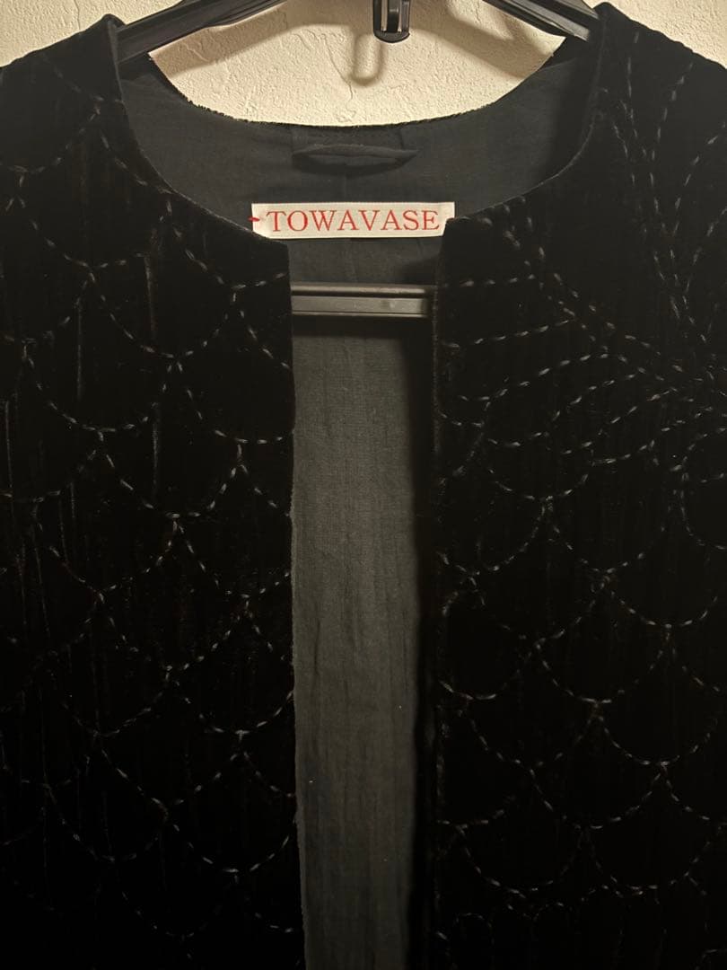【新品未使用】152000円からお値下げ中！　towavaseベルベットコート