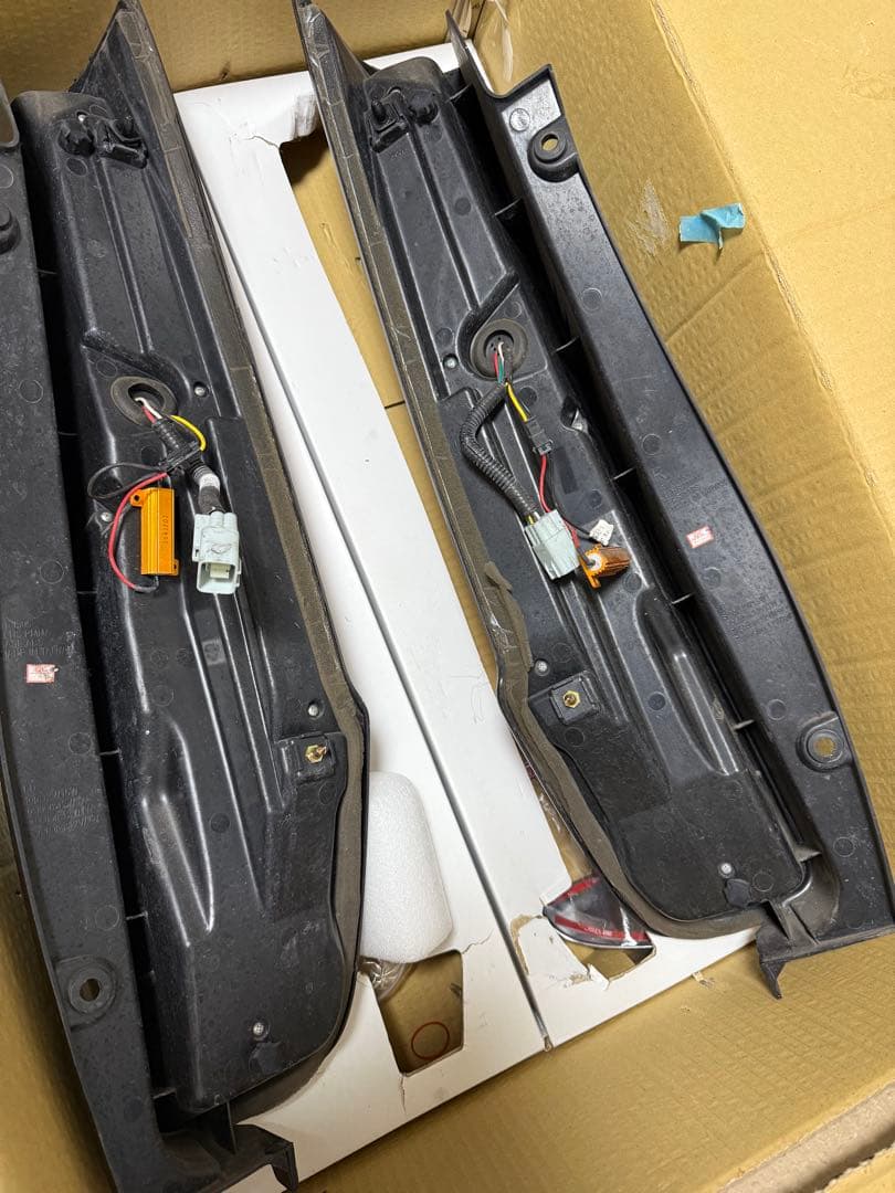 クリスタルアイ ヴォクシー80 テールランプ 2個セット クリア