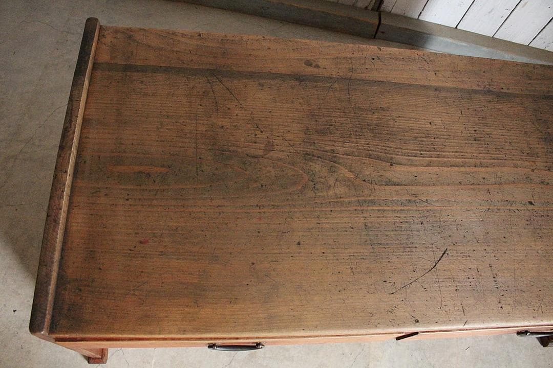 古く味のある木製の机　引き出し2杯　テーブル