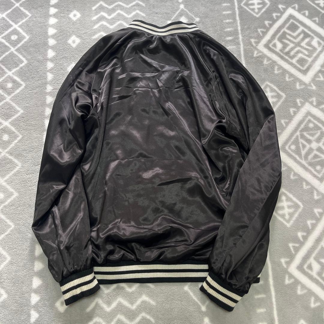 GREMLINS刺繍黒サテンジャケット