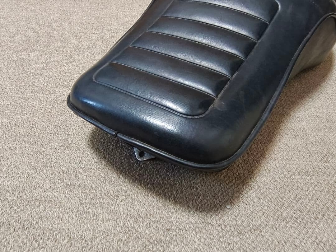 ハーレーダビッドソン　ショベル　シート　ヴィンテージ　FXE FXS