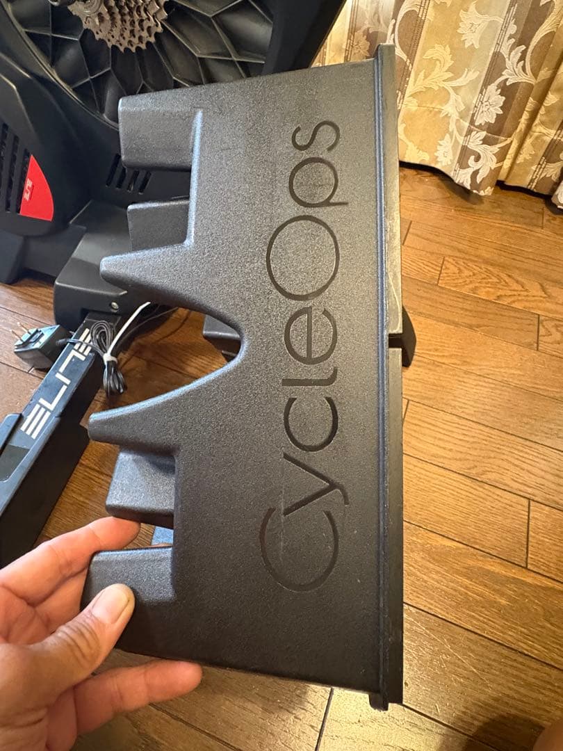 Elite Direto トレーニングローラー