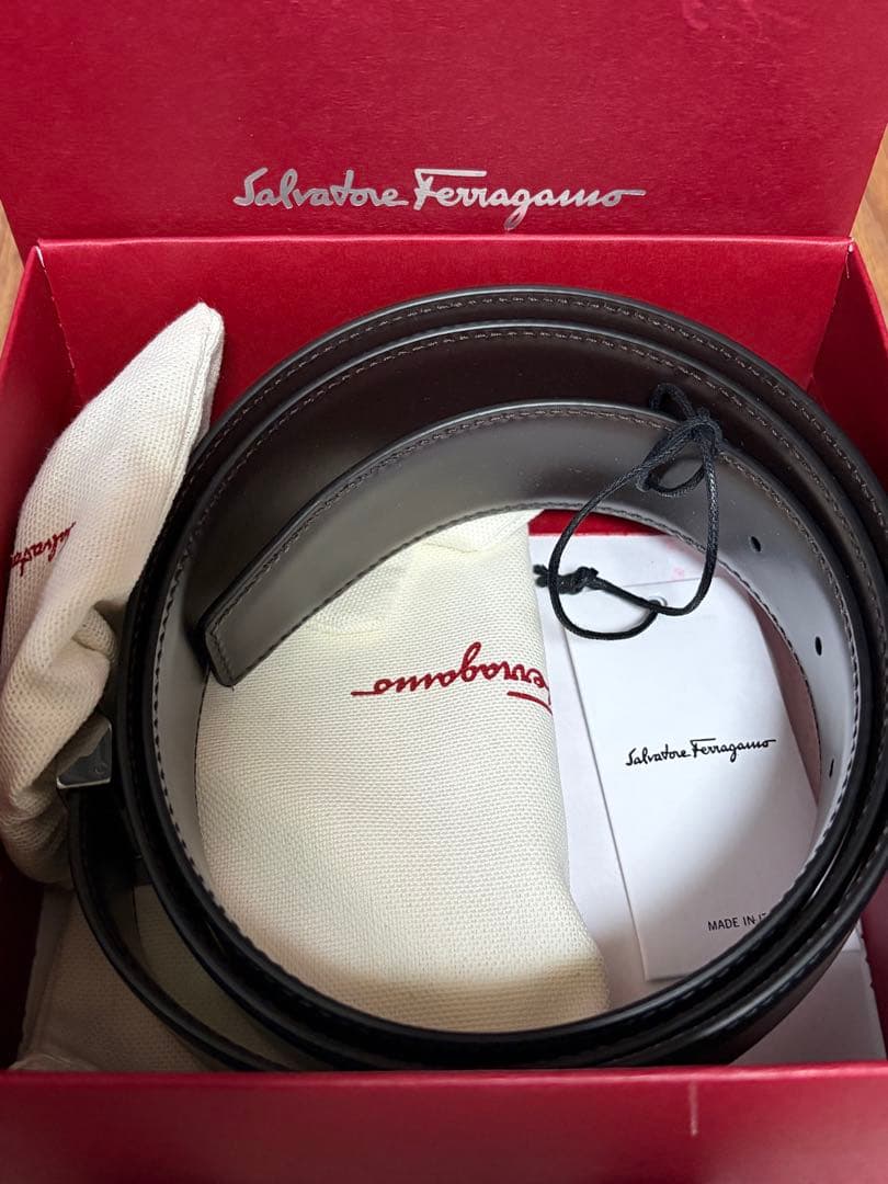 Salvatore Ferragamo フェラガモ　ブラック ベルト新品