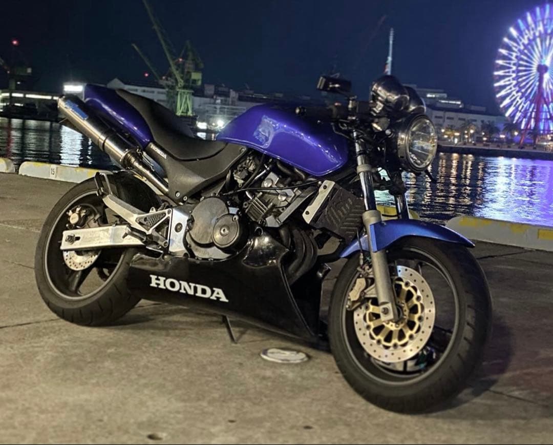 コワース製　ホーネット　アンダーカウル