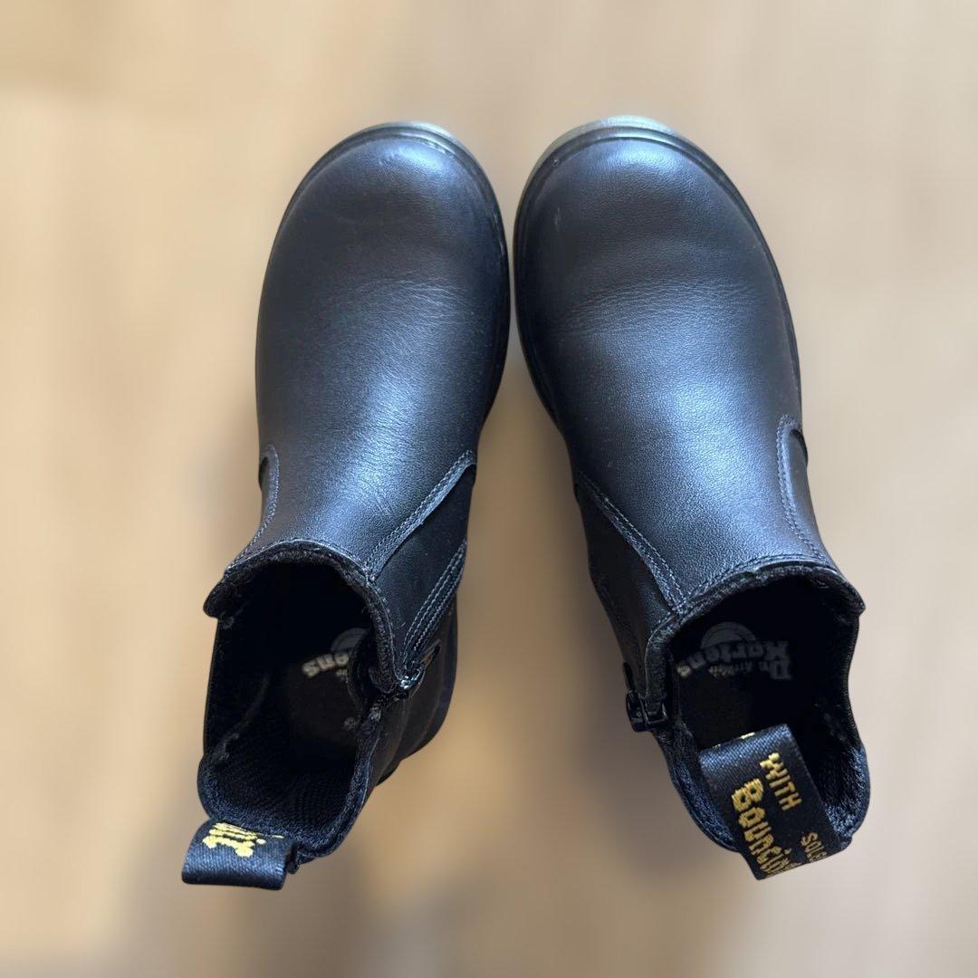 Dr. Martinsブーツ　ほぼ新品同様17〜17.5㎝