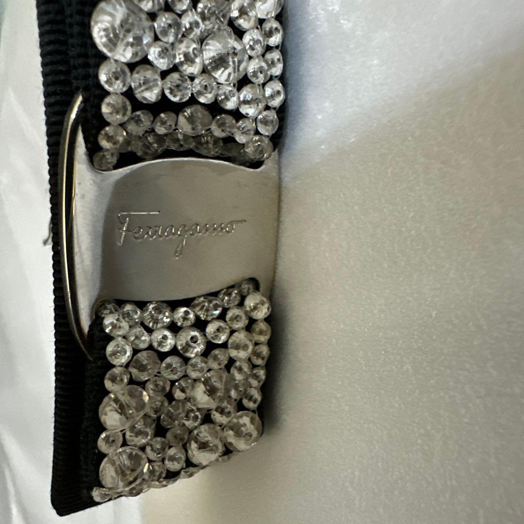 フェラガモ　バレッタ　シルバー金具