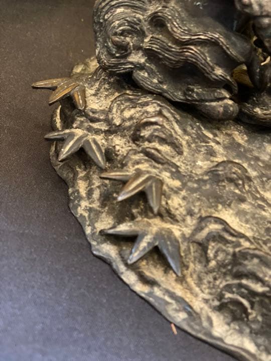 ■送料無料■ 銅器　獅子　古美術　骨董賓　岩上の獅子　水晶？