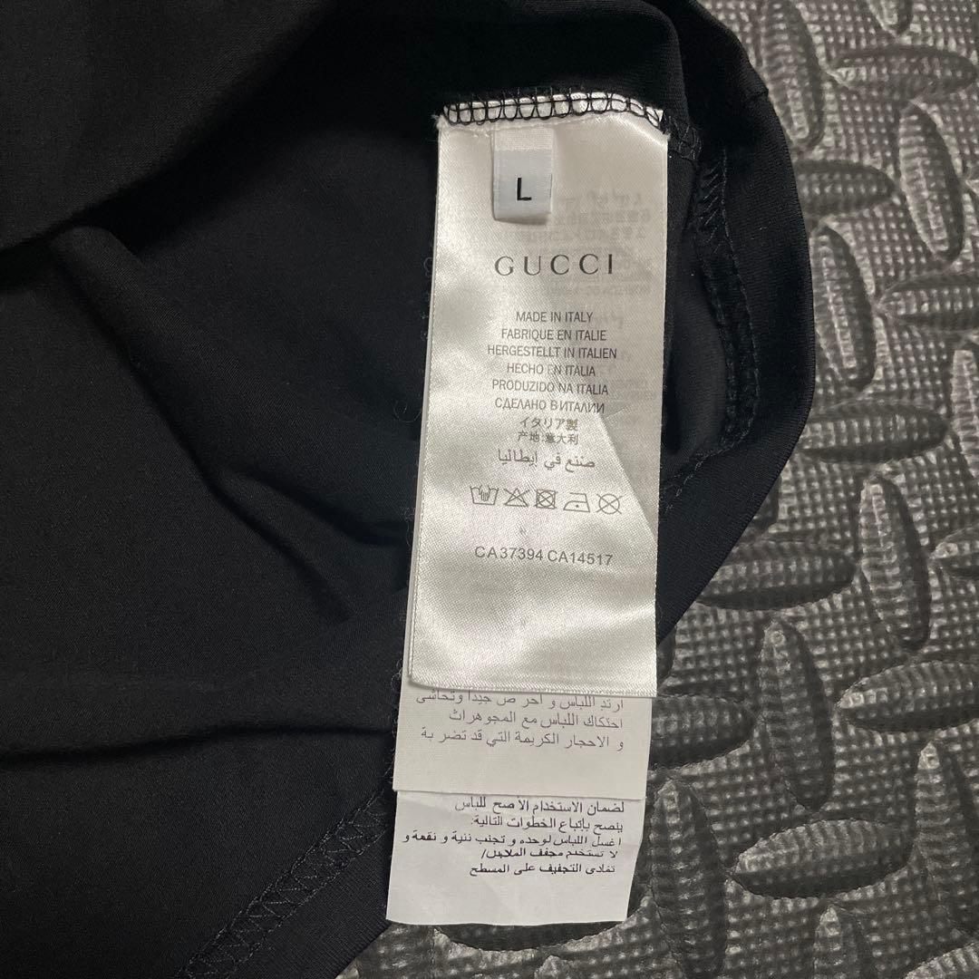 gucci ビック刺繍ロゴTシャツ