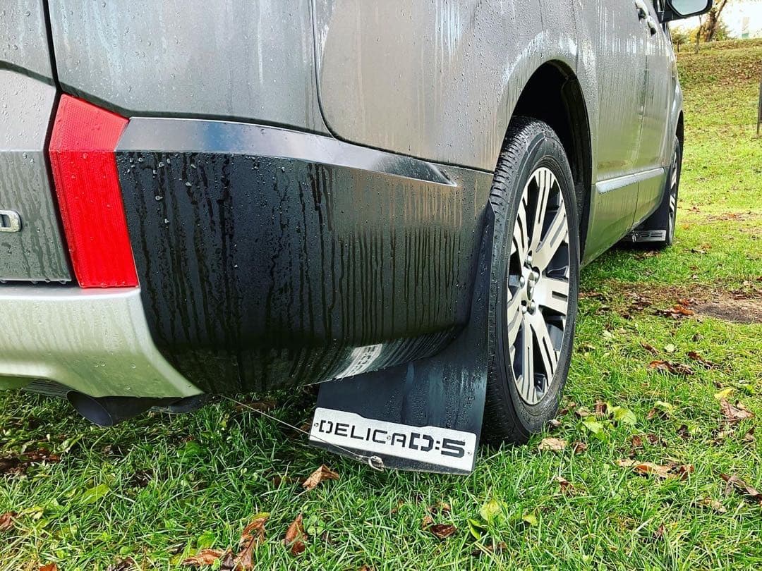 デリカD5 マッドフラップ黒 後期型専用 SUS304 #400