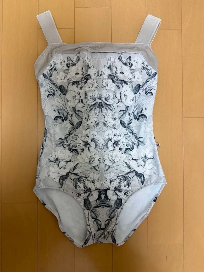 unoa レオタード　Lサイズ　新品未使用　PeoMeow ホワイトドリーミング