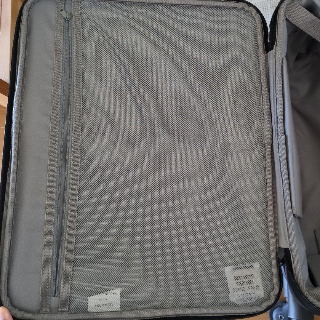 【廃盤品】 無印良品 半分の厚みで収納できる キャリーケース S 機内持込可