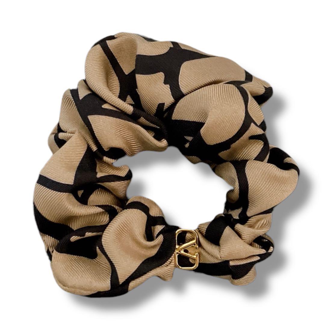 VALENTINO 良品 ゴールドV金具 ストライプ サテンシュシュ 2点セット