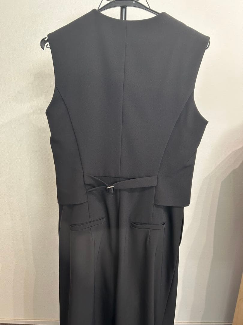 オールインワン ブラック ノースリーブ サロペット