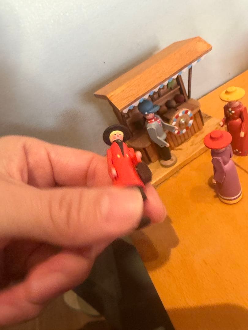 ヴェルナーグレイザー工房　ドイツ　木製　マルシェ　人形　ザイフェン