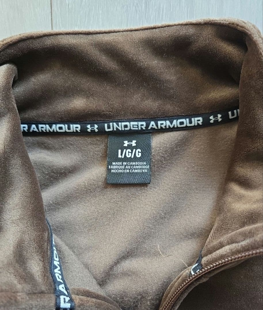 超美品！UNDER ARMOUR　ベロア　セットアップジャージジャケット・パンツ